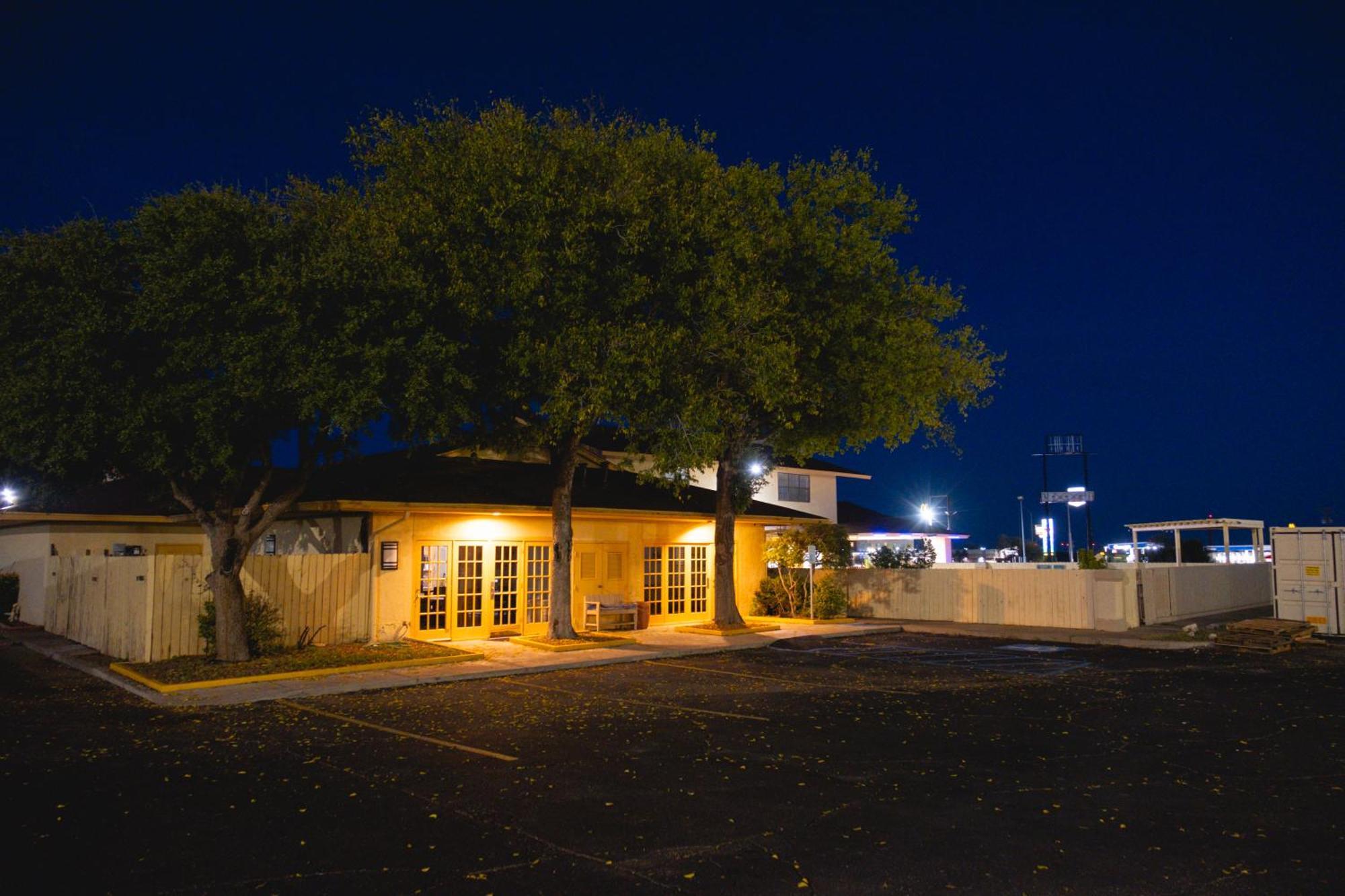 Baymont By Wyndham Hotel Fort Stockton Buitenkant foto