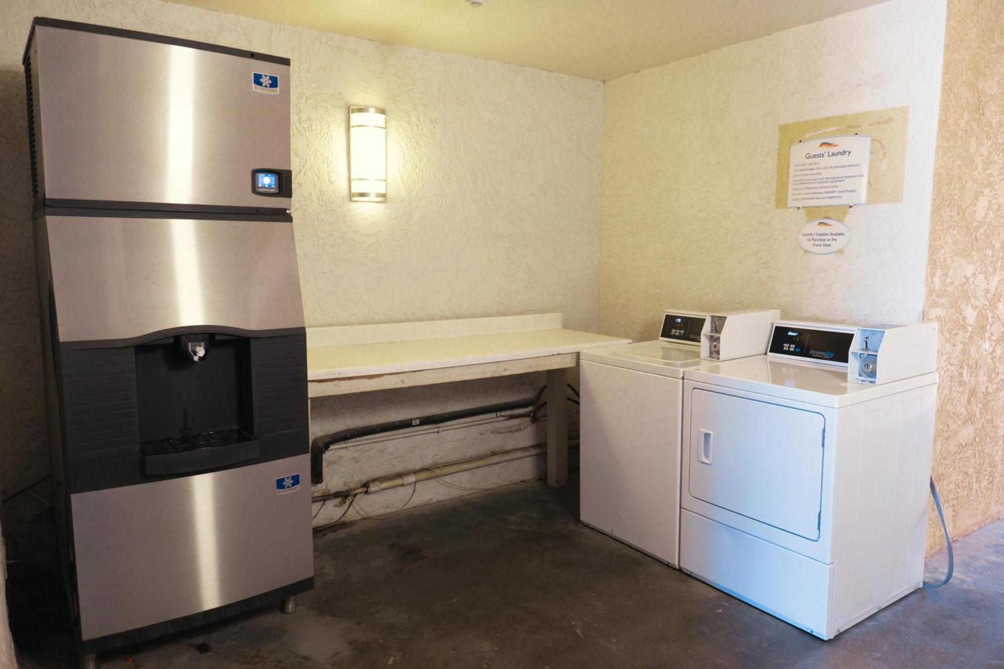 Baymont By Wyndham Hotel Fort Stockton Buitenkant foto