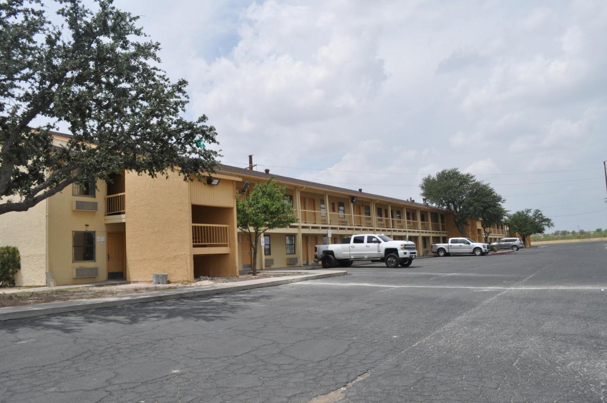 Baymont By Wyndham Hotel Fort Stockton Buitenkant foto