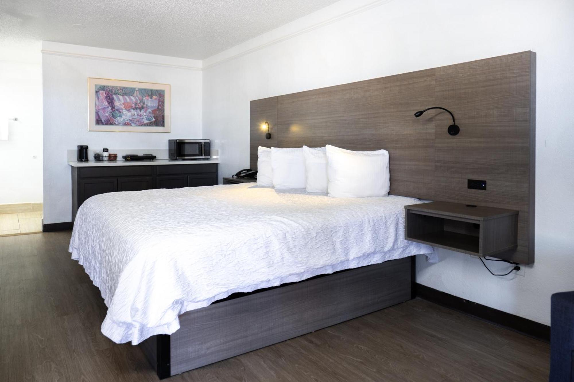 Baymont By Wyndham Hotel Fort Stockton Buitenkant foto