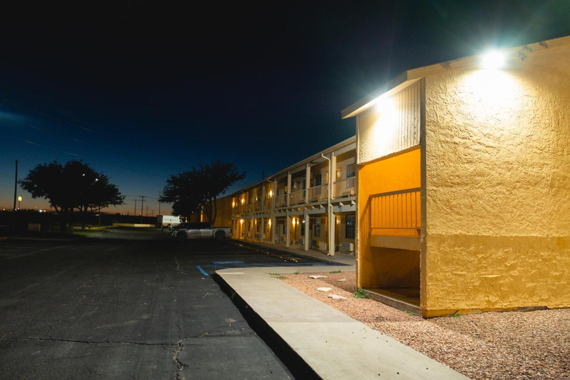 Baymont By Wyndham Hotel Fort Stockton Buitenkant foto